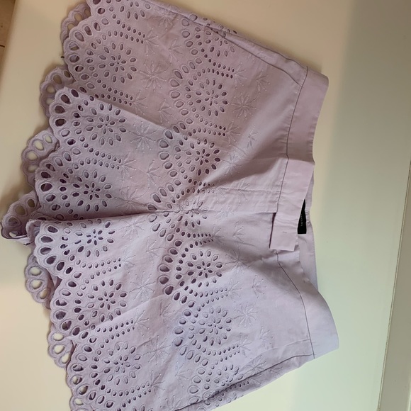 New NWT Ann Taylor Beautiful shorts size 10 - Picture 2 of 5